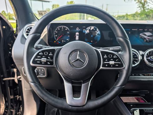 Used 2023 Mercedes-Benz GLA 250 4MATIC image 20