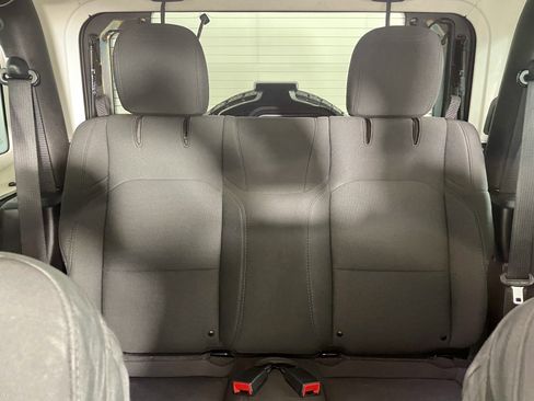 Used 2021 Jeep Wrangler Sport S image 20