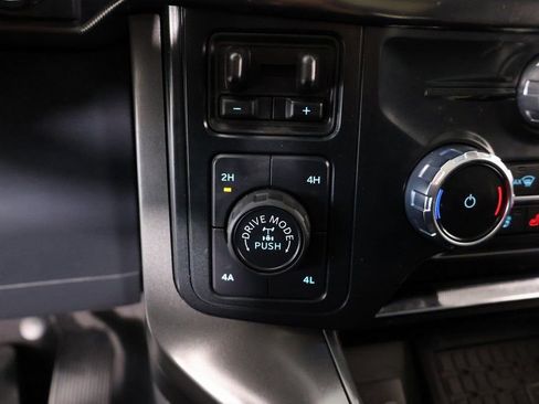 Used 2025 Ford F150 Lariat w/ Equipment Group 502A High image 9