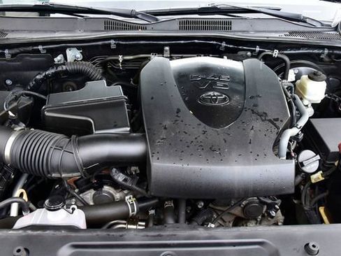 Used 2020 Toyota Tacoma TRD Sport w/ TRD Premium Sport Package image 28