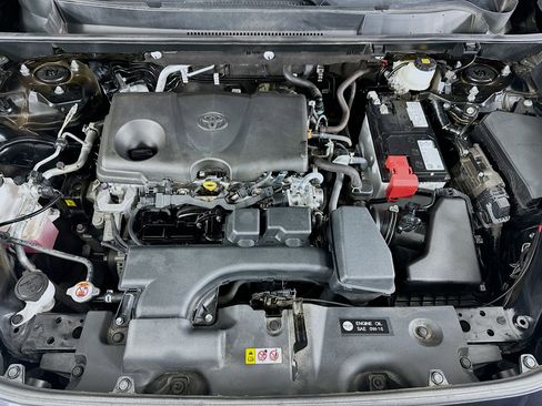 Used 2024 Toyota RAV4 XLE FWD image 31