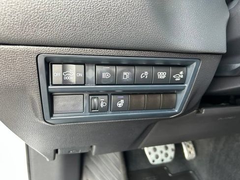 Used 2025 Toyota Tundra Limited w/ TRD Off-Road Package AWD/4WD image 28
