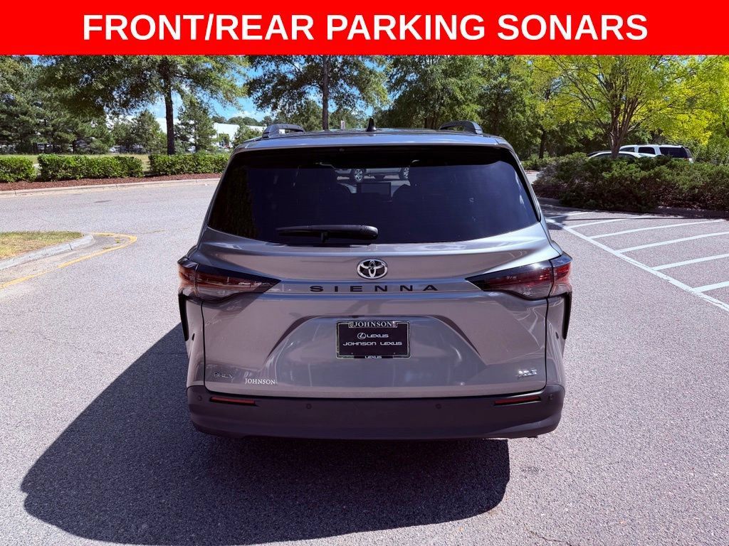 Used 2026 Toyota Sienna XLE FWD image 6