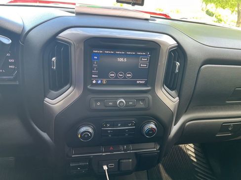 Used 2023 Chevrolet Silverado 2500 Custom w/ Gooseneck/5TH Wheel Package AWD/4WD image 8