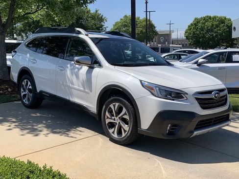 Used 2020 Subaru Outback Touring XT AWD/4WD image 2