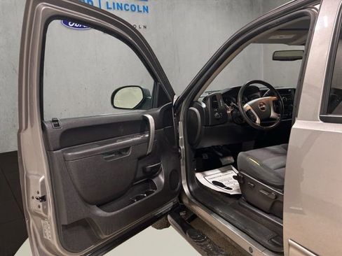 Used 2012 GMC Sierra 1500 SLE w/ Power Tech Package image 10