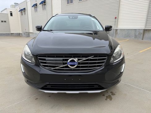 Used 2016 Volvo XC60 T5 Premier image 2
