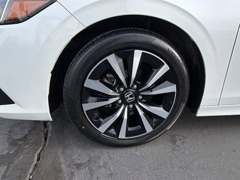 Used 2023 Honda Civic EX image 10