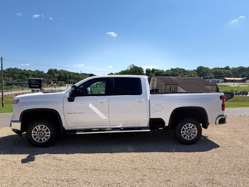 Used 2025 Chevrolet Silverado 2500 LT w/ Convenience Package AWD/4WD image 6
