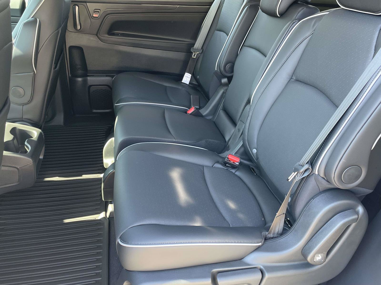 New 2027 Honda Odyssey Elite image 15