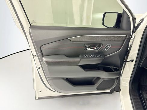 Used 2026 Honda Pilot Black Edition image 24