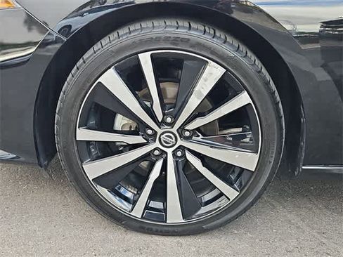 Used 2022 Nissan Altima 2.5 SR image 13