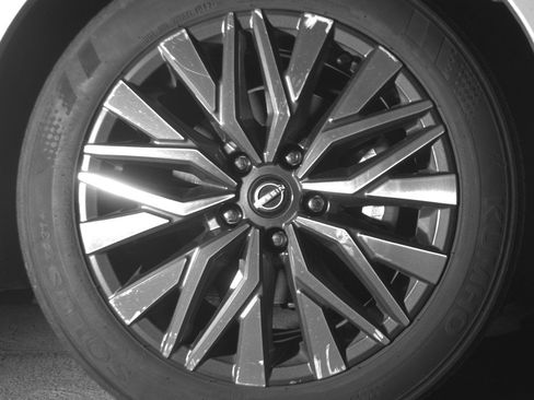 Used 2025 Nissan Altima 2.5 SV FWD image 13