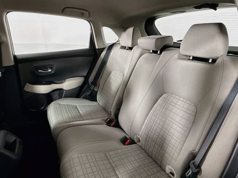 Used 2023 Honda HR-V LX image 37