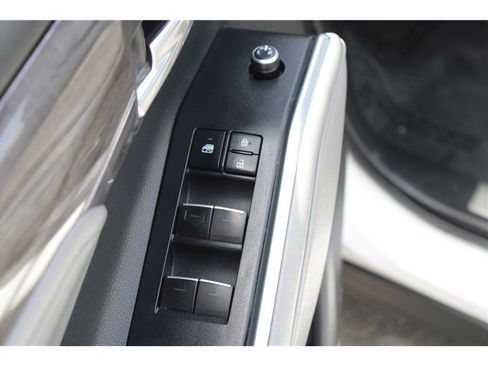 Used 2022 Toyota Highlander Platinum AWD/4WD image 14