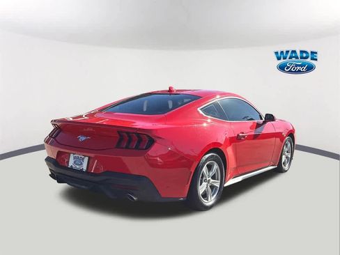 Used 2024 Ford Mustang Coupe image 5