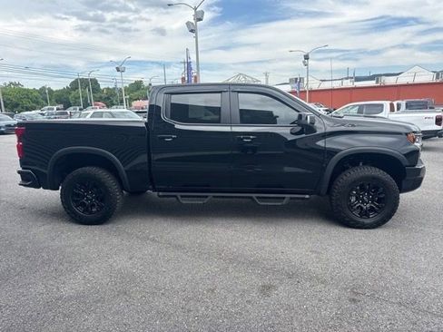 Used 2025 Chevrolet Silverado 1500 ZR2 w/ Technology Package AWD/4WD image 7