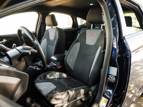 Used 2016 Ford Focus ST FWD image 5
