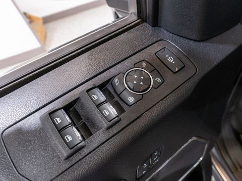 Used 2021 Ford F250 Platinum image 17