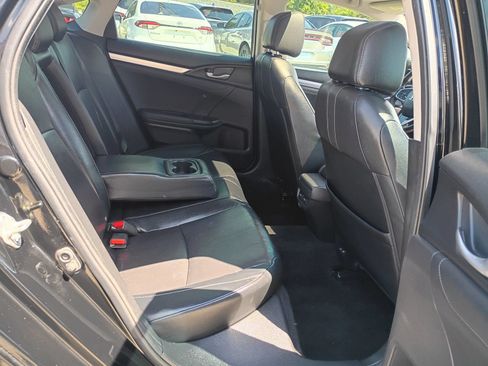 Used 2016 Honda Civic Touring image 21
