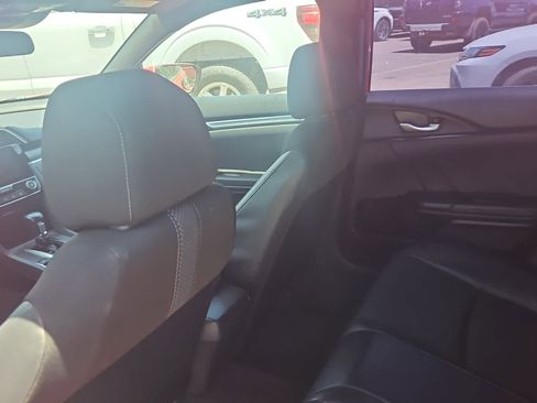 Used 2019 Honda Civic Sport image 11