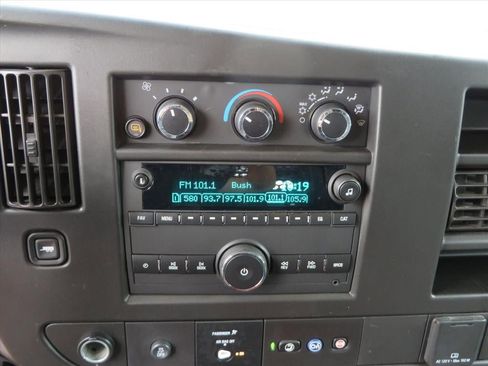 Used 2020 GMC Savana 2500 w/ Driver Convenience Package image 19