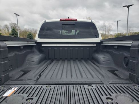 New 2026 Nissan Frontier SV AWD/4WD image 8