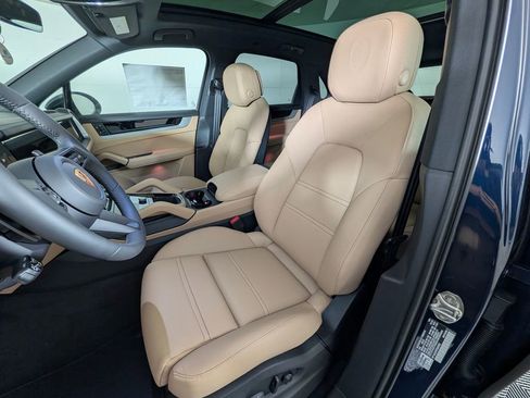 New 2026 Porsche Cayenne AWD/4WD image 5