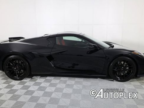 Used 2023 Chevrolet Corvette Z06 RWD image 4