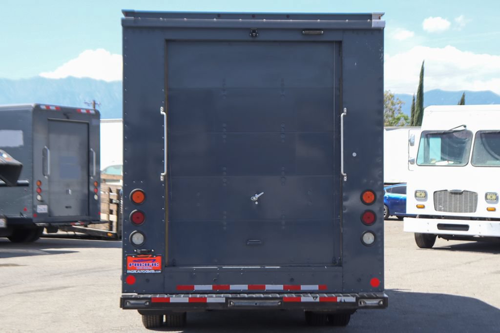 Used 2022 Ford Transit 350 DRW RWD image 6