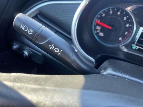 Used 2018 Chevrolet Malibu LT image 29