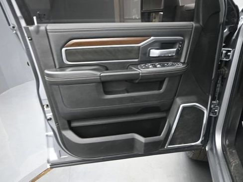 Used 2024 RAM 2500 Laramie AWD/4WD image 18