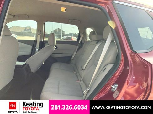 Used 2025 Nissan Rogue SV AWD/4WD image 16