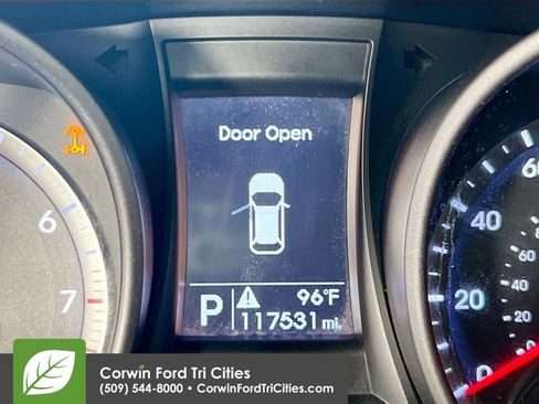 Used 2016 Hyundai Santa Fe Sport AWD/4WD image 2