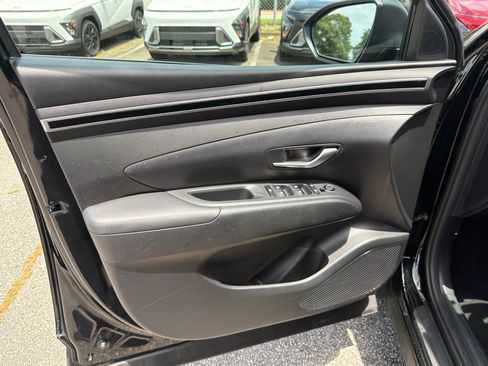 Certified 2024 Hyundai Tucson SE FWD image 11
