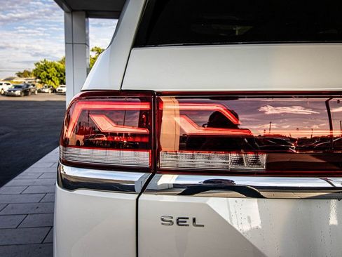 New 2026 Volkswagen Atlas SEL Premium R-Line image 14