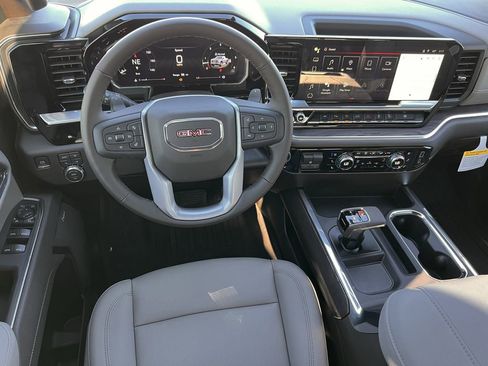 New 2026 GMC Sierra 1500 SLT image 8