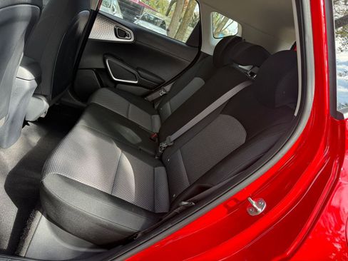 Used 2025 Kia Soul LX w/ LX Technology Package image 21