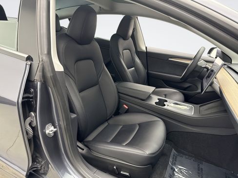 Used 2023 Tesla Model 3 Standard Range image 16