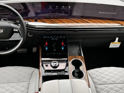 New 2026 Cadillac Escalade ESV Platinum Luxury w/ LPO, Floor Liner Package image 12