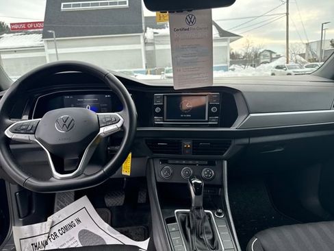 Certified 2022 Volkswagen Jetta Sport image 16