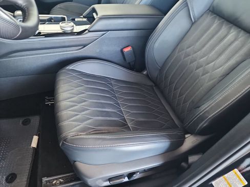 Used 2025 Mitsubishi Outlander SEL AWD/4WD image 16