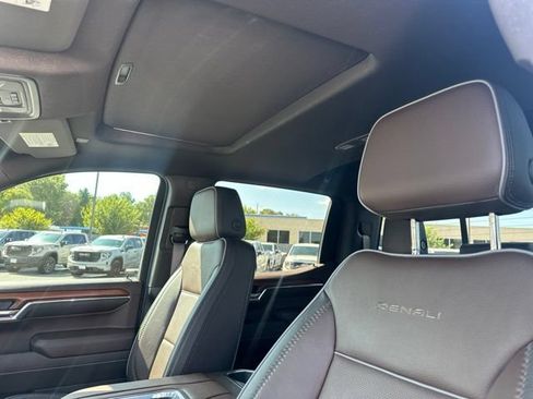 Used 2022 GMC Sierra 1500 Denali AWD/4WD image 10