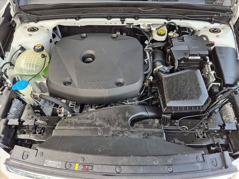 Used 2019 Volvo XC40 T5 Momentum AWD/4WD image 22