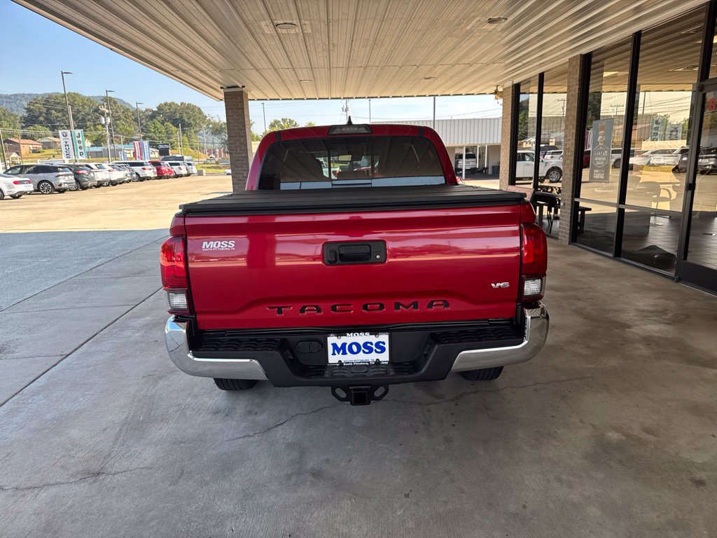 Used 2018 Toyota Tacoma SR5 RWD image 5