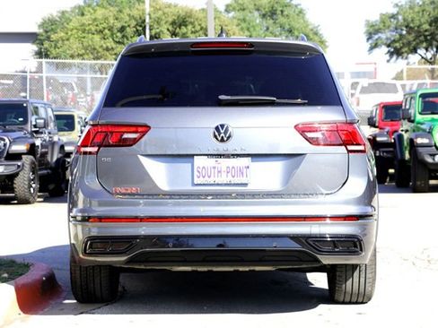 Used 2023 Volkswagen Tiguan SE R-Line image 6