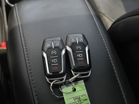 Used 2014 Ford Fusion Titanium FWD image 31