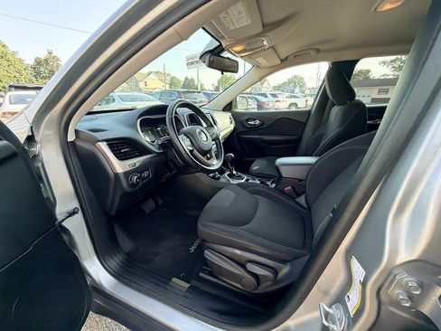 Used 2016 Jeep Cherokee Latitude AWD/4WD image 42