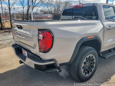 Used 2026 GMC Canyon AT4 w/ Technology Plus Package AWD/4WD image 8