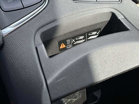 Used 2020 Cadillac XT6 FWD image 36